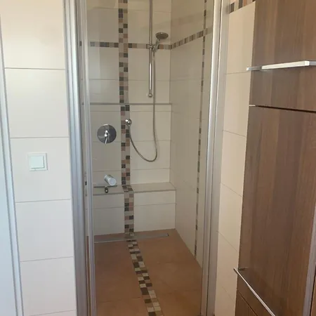 With Friends 1 Trier